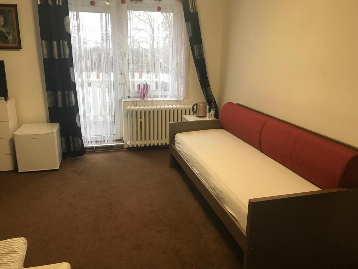 Homestay U Hanky Zdiby Eksteriør bilde